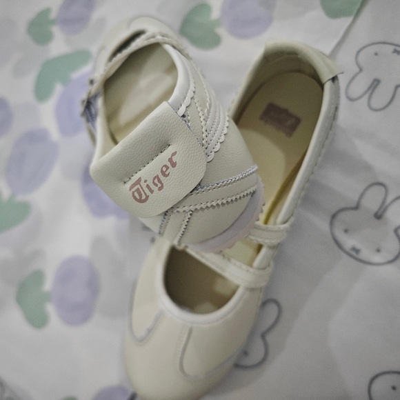 Onitsuka Tiger Off-White Mary Jane Shoes - Picture 6 of 7